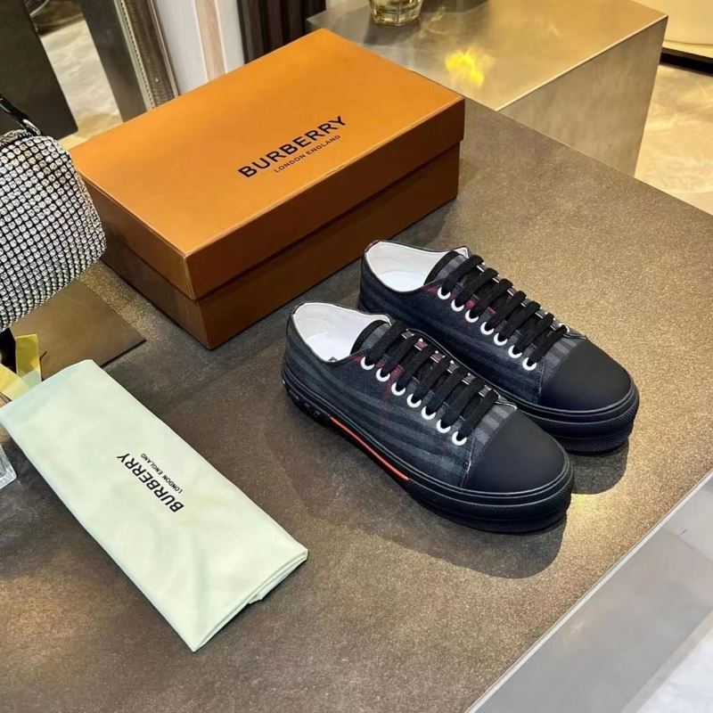 Burberry Low Shoes